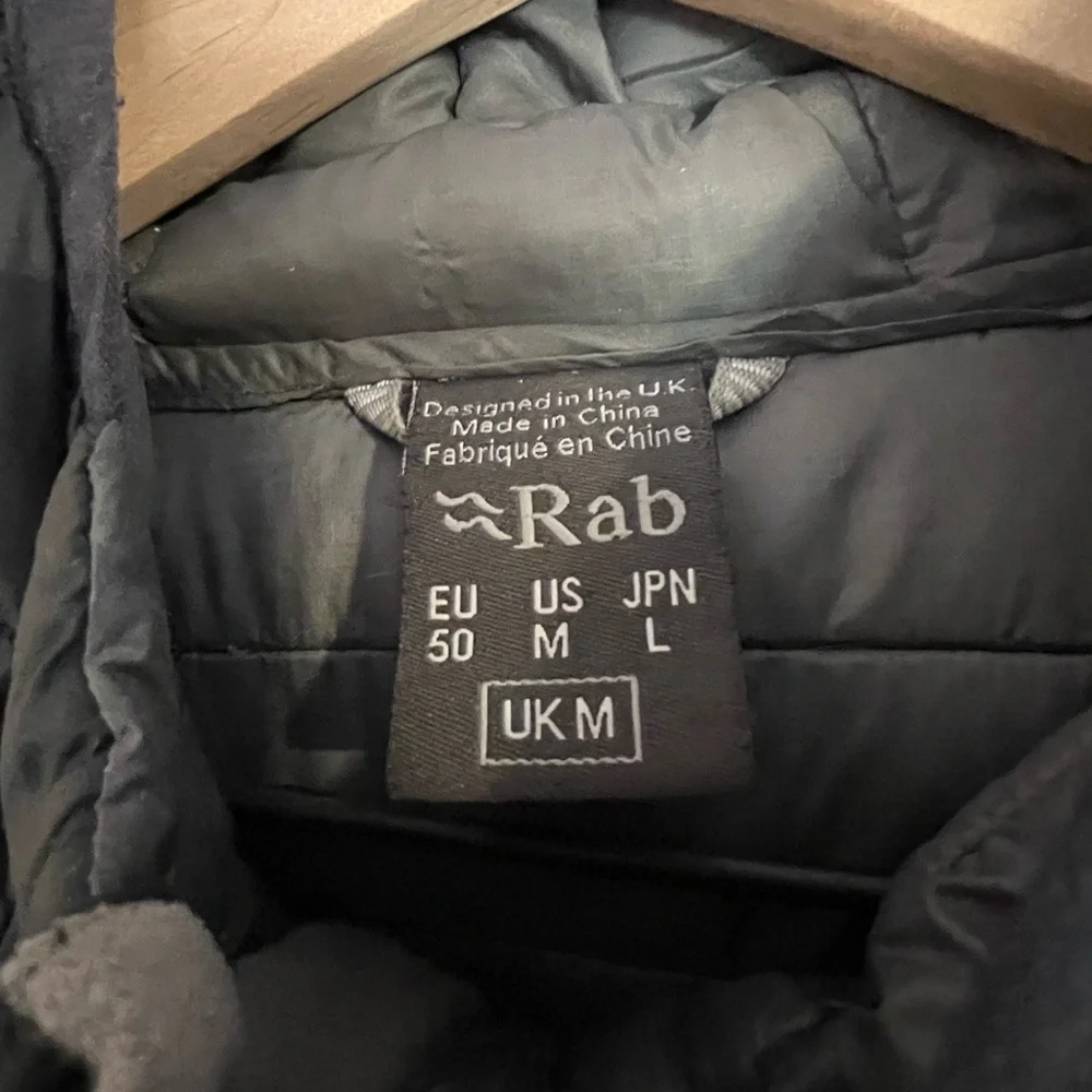 Men’s Rab puffy jacket - Picture 3 of 4